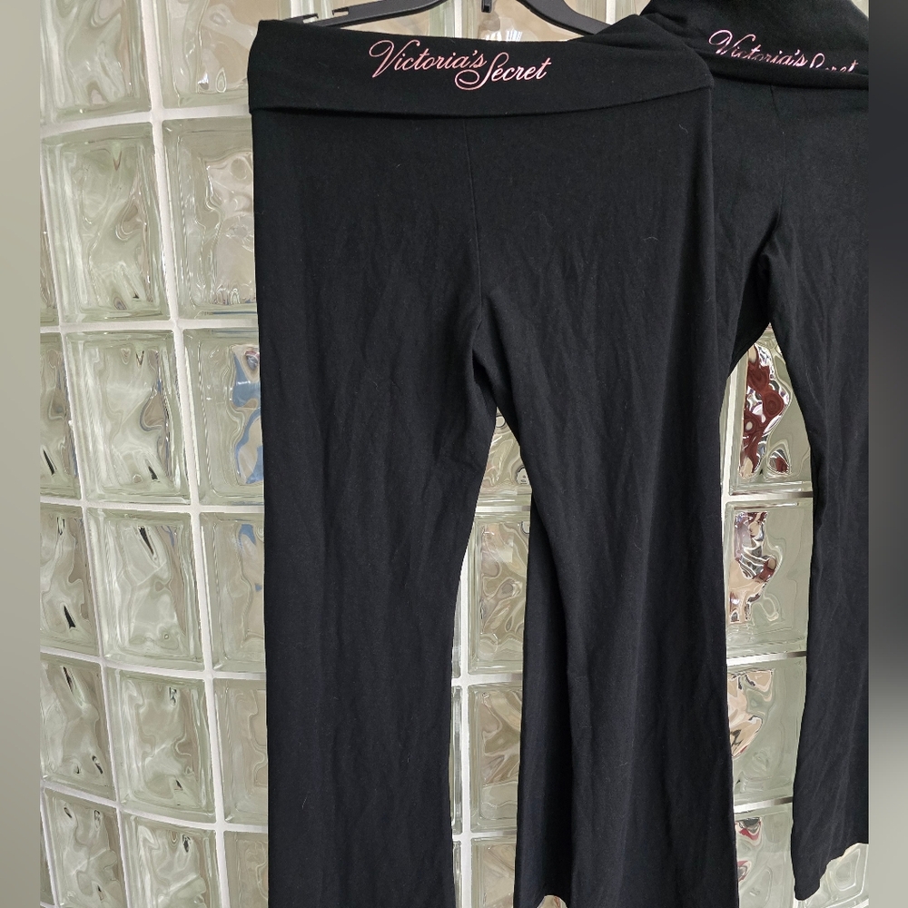 VS Folder over yoga flare pants